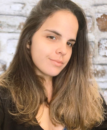 Júlia Meira